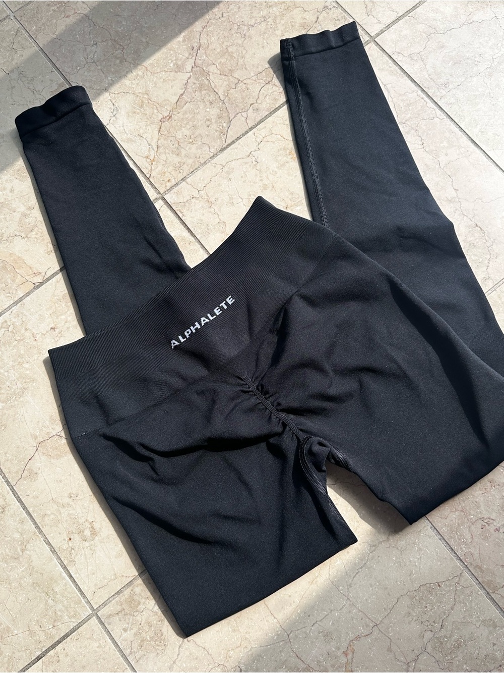 Alphalete Black High-Rise Scrunch Seam Leggings